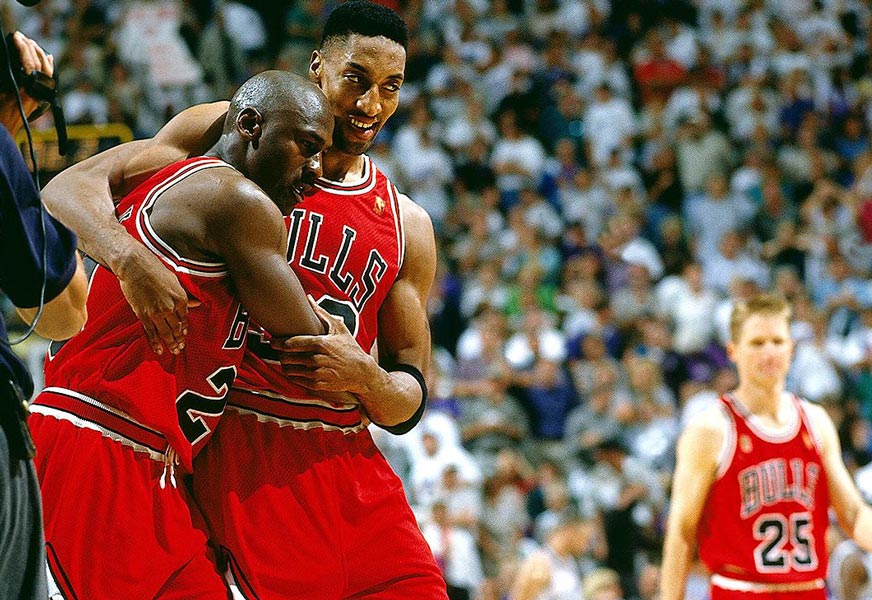 scottie pippen helping michael jordan